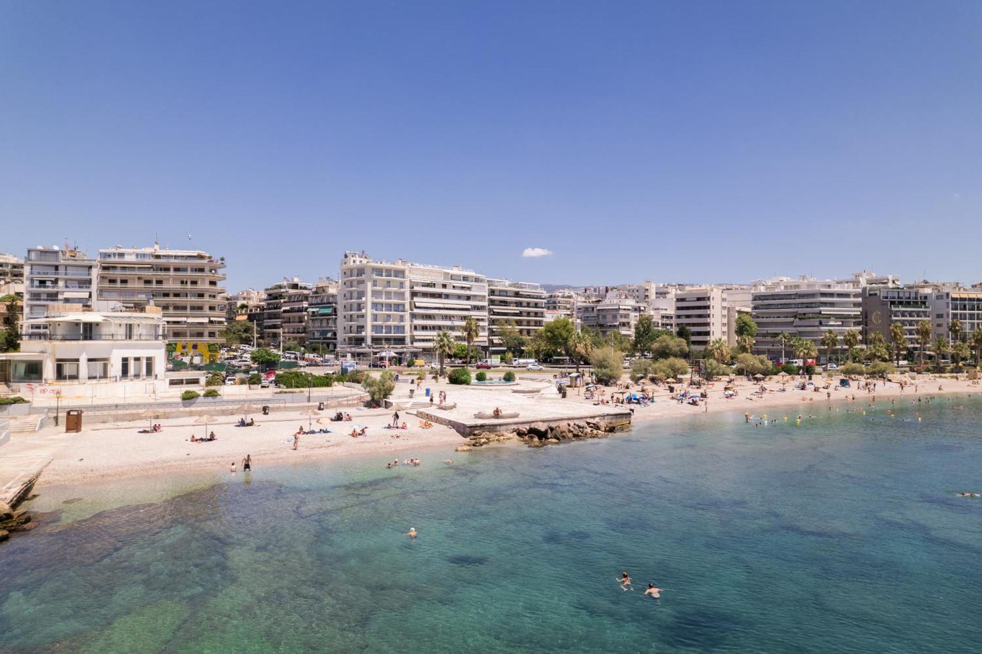 Luxury Seaside Apartment Next To Starbucks Opossite The Beach Park Of Flisvos Αθήνα Εξωτερικό φωτογραφία